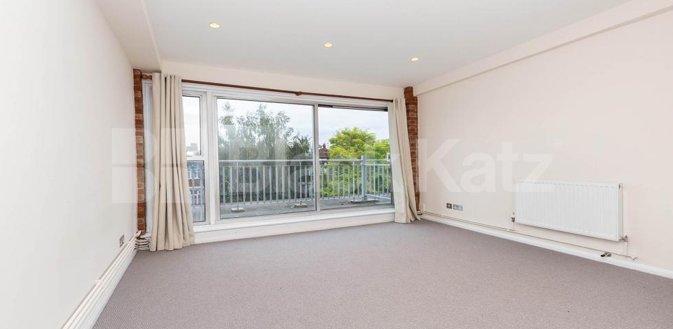 			NEWLY RENOVATED 2 BED, 2 Bedroom, 1 bath, 1 reception Apartment			 GROVE HOUSE-TUDOR ROAD, HACKNEY-BETHNAL GREEN-LONDON FIELDS